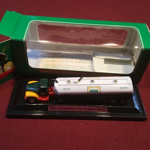 2004 new in box Hess miniature tanker truck - Picture 2 of 2